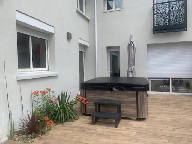 Bords De Sarthe Bed and Breakfast Le Mans Exteriör bild